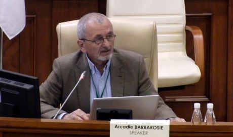 Исполнительный директор Института общественной политики  Аркадий Барбэрошие.