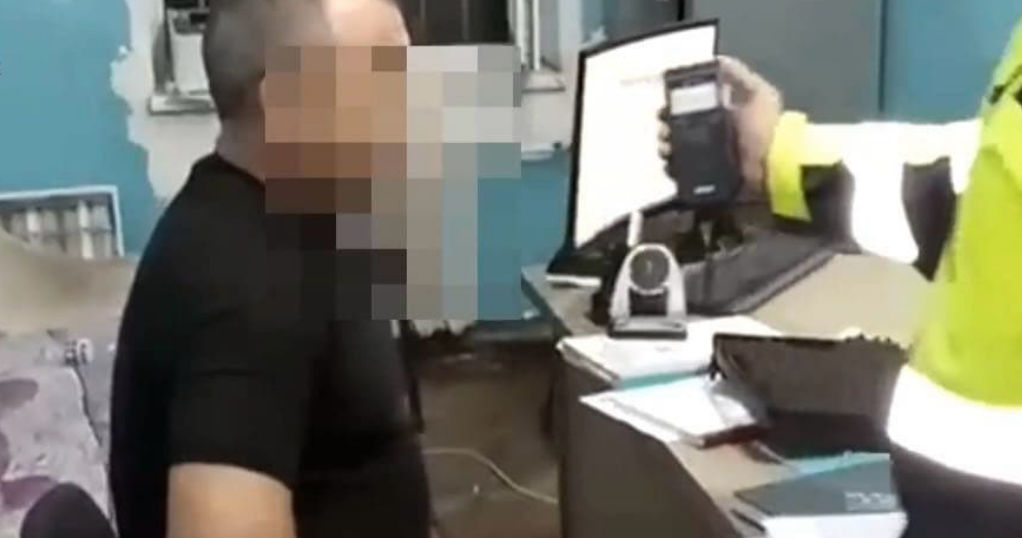 Membrul unui partid politic, prins la volan în stare de ebrietate: A atacat un polițist.