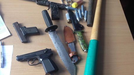 Polițiștii au mai stabilit că fiecare dintre suspecți aveau roluri bine stabilite (instigator, organizator și executor nemijlocit al infracțiunilor).