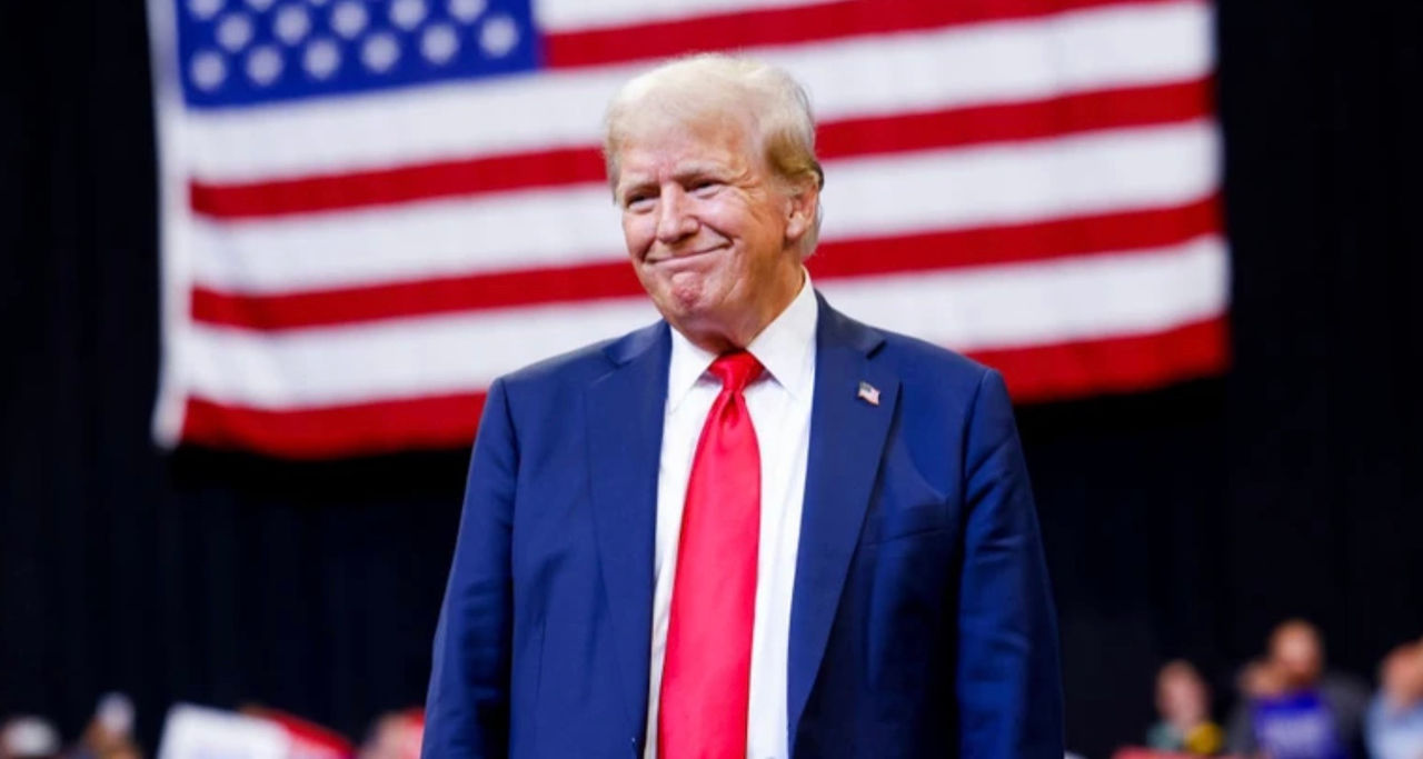 Trump amenință cu taxe vamale, dacă UE nu va cumpăra mai mult petrol și gaz din SUA.