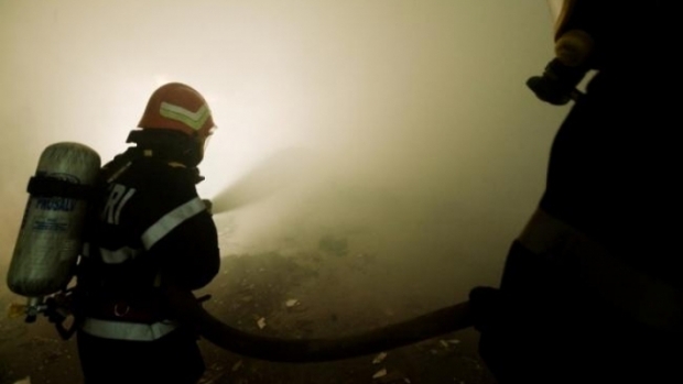 Un bărbat în vârstă de 40 de ani din Comrat și-a dat foc, sâmbătă seara, în fața Inspectoratului de Poliție din Comrat, după ce s-a certat cu soția.