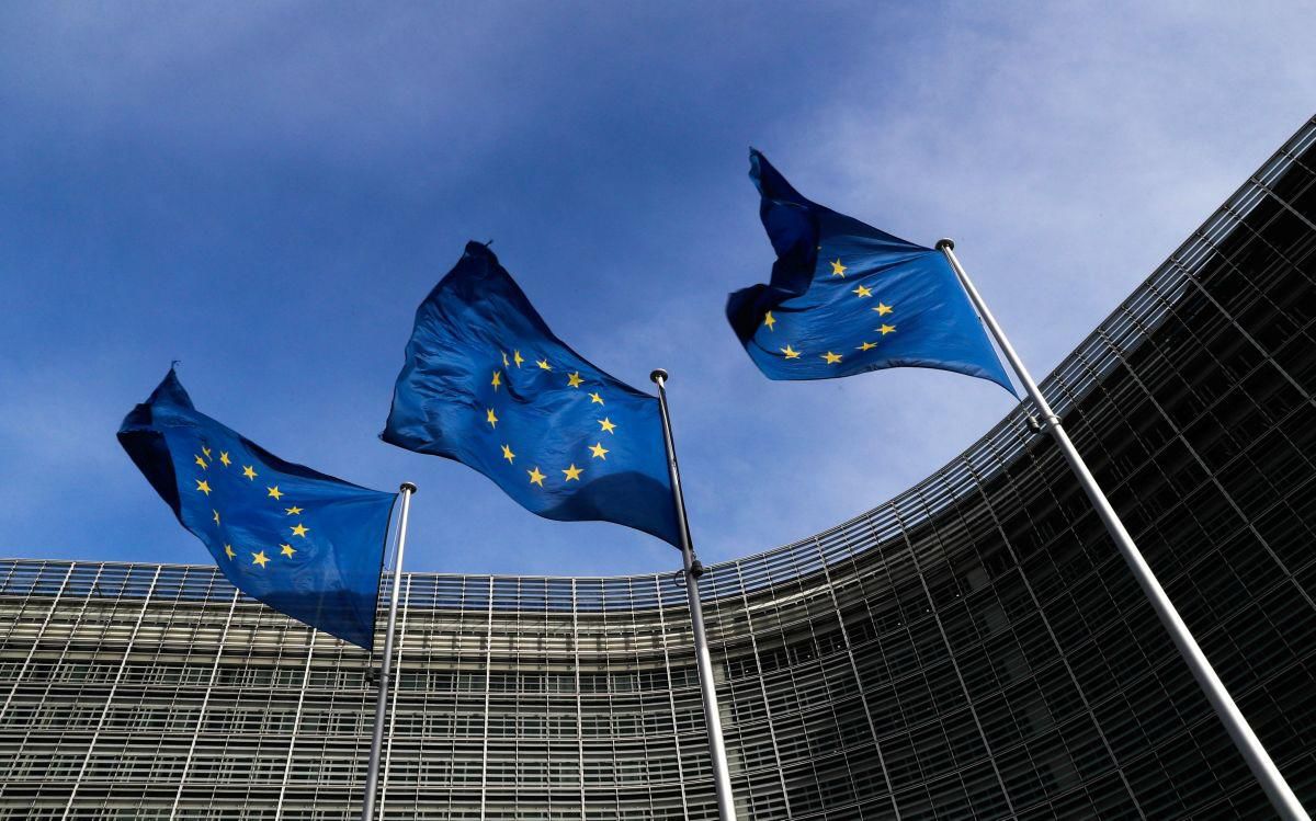 Еврокомиссия разрешила компаниям из ЕС не соблюдать санкции против Ирана.