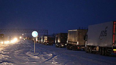 Traseul Kiev - Odesa: Camioane, blocate din cauza ninsorilor