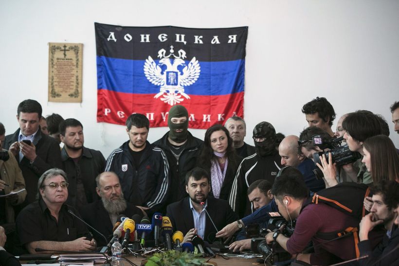 Те руководители и командиры, кто не согласен с принятым решением, обязаны оставить службу, в противном случае их уволят.