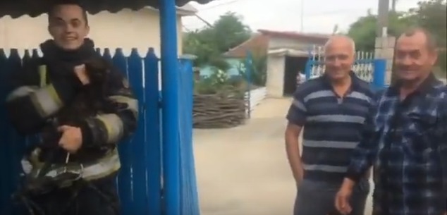 В Бэчой спасли провалившуюся в колодец кошку.