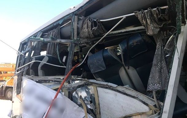 В Дубае разбился автобус с туристами.