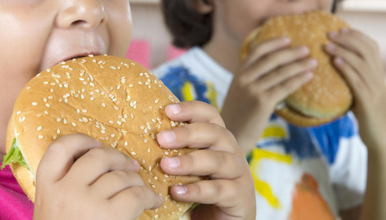 Fiziologii: Riscul de obezitate se formează înainte de vârsta de șase ani.