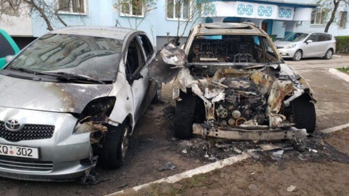 Минувшей ночью в Бельцах сгорели три автомобиля.