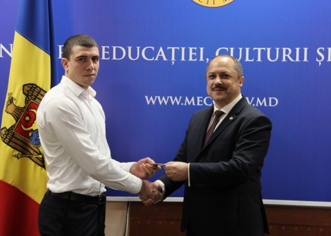 Министерство образования присвоило звания тренерам и спортсменам.