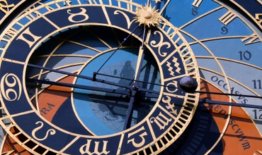 Считается, что сегодня неплохой день для заключения брака.