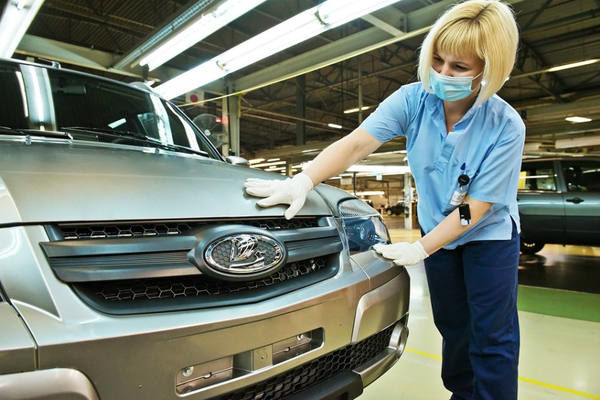 "АвтоВАЗ" начал выпускать внедорожники Niva под маркой Lada.