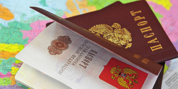 Законопроект снимает ряд сложностей при получении паспорта РФ носителем русского языка.