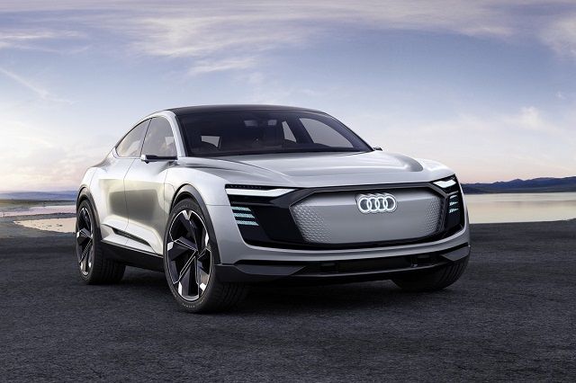 Modelul electric Audi e-tron Sportback, în producție începând din 2019. 
