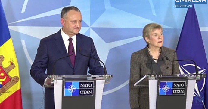 Dodon, acuză presa independentă din Republica Moldova că ar fi adus la guvernare politicieni corupți.