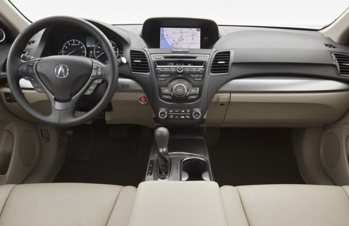 GPS trebuie să nu lipsească din mașina ta dacă petreci mult timp în trafic sau conduci drumuri lungi în afara orașului.