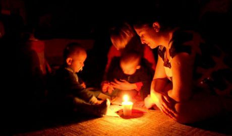 Ucraina nu va furniza energie electrică în Crimeea anexata de Rusia
