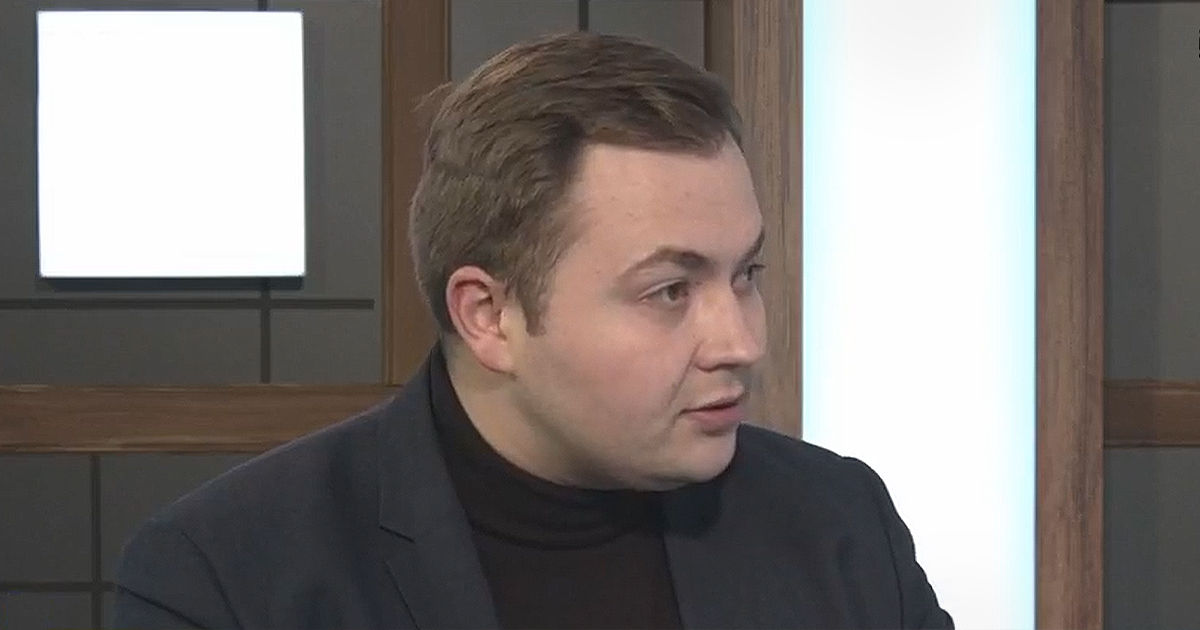 Секретарь Государственной канцелярии Адриан Бэлуцел.