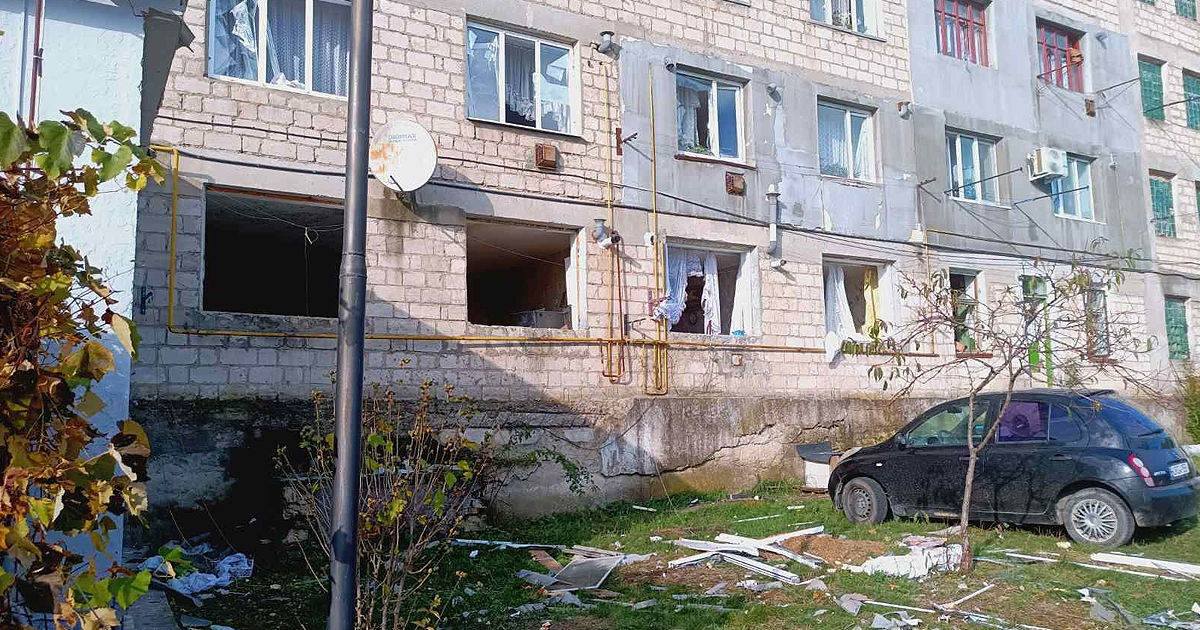 Un bărbat rănit în explozia de la Florești a murit la spital.