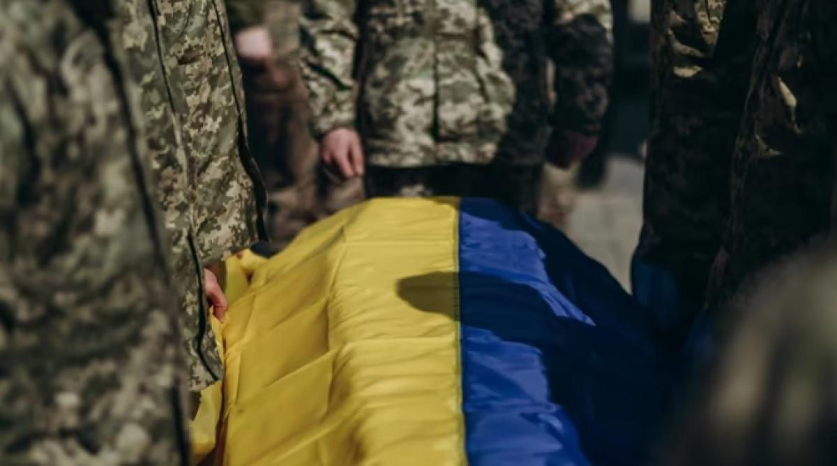 Украина и Россия обменялись телами более 100 погибших солдат.