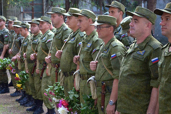 Военнослужащих отметили медалями, грамотами, благодарностями и подарками.