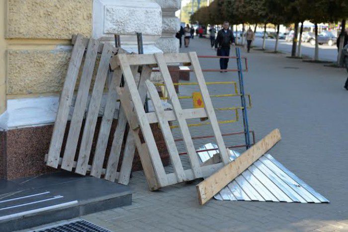 „Cadoul” primit de primarul Chirtoacă de la consilierii socialiști. Foto: psrm.md