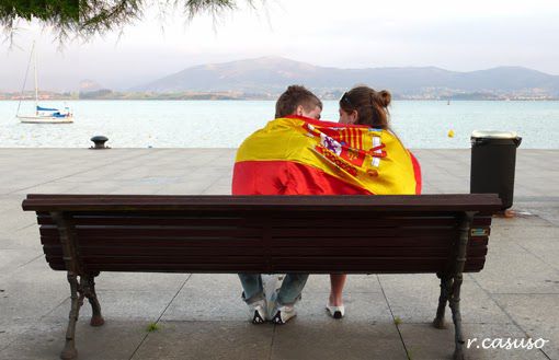 Spaniolii adoră să vorbească despre orice, inclusiv cu străinii.