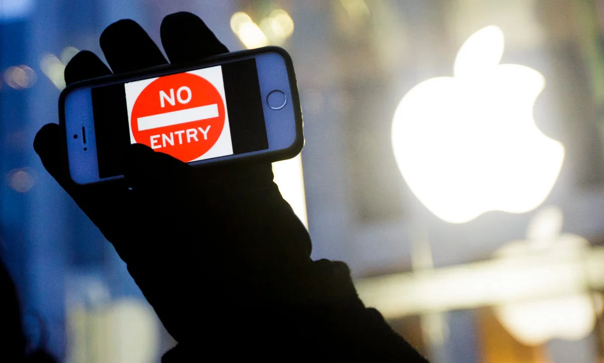 Marea Britanie solicită companiei Apple acces la datele criptate.