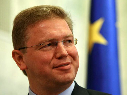 Позицию еврокомиссар озвучил во время переговоров с секретарем Совета национальной безопасности и обороны Украины Андреем Клюевым в Брюсселе.