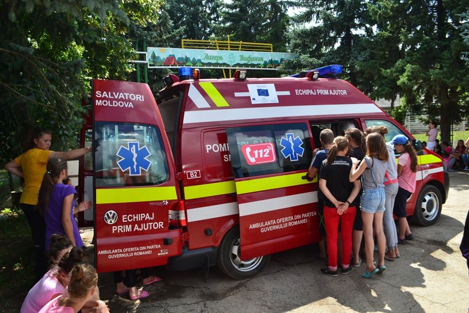 Сотрудники ГИЧС провели учения в детском лагере в Бельцах.