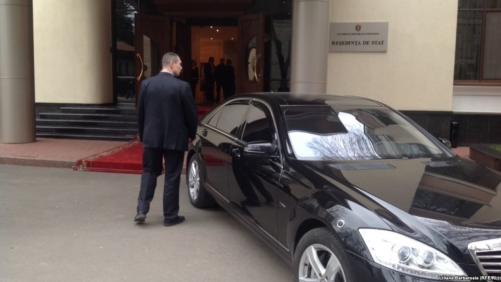 Lucrări la Reședința de Stat. O porțiune a străzii va fi blocată. Foto: Moldova24