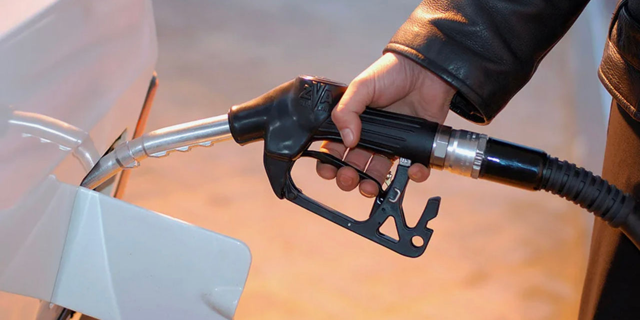 НАРЭ: Тенденция снижения цен на топливо в Молдове продолжается.