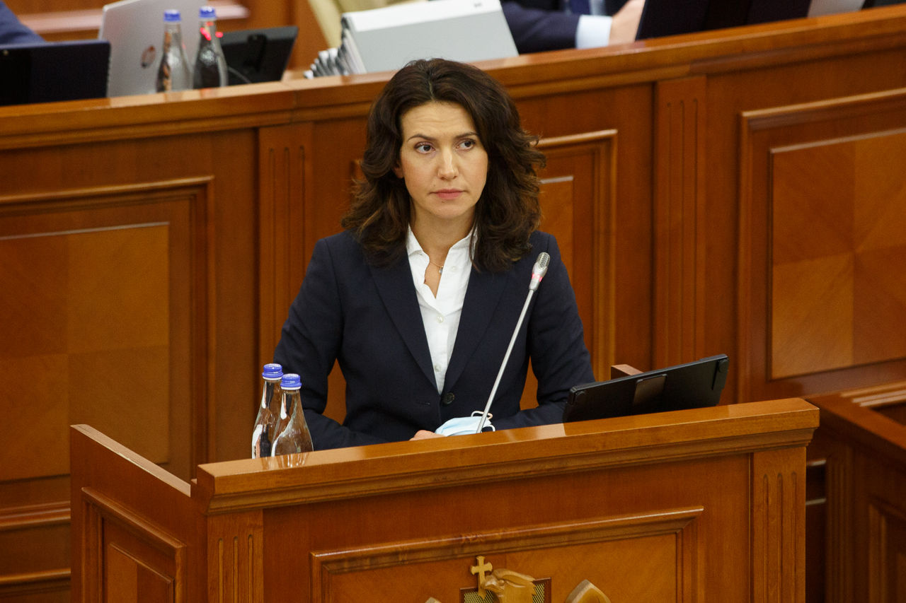 Депутат PAS Олеся Стамате. 