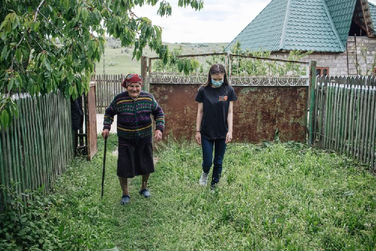 Эксперты: Больше всего от пандемии COVID-19 страдают пожилые люди.