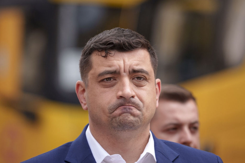 Заседание суда по делу о запрете въезда в Молдову Симиона перенесено на июль.