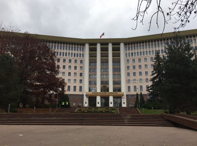 Собственно сам парламент Молдовы, который играет решающую роль во всех государственных вопросах. Фото: Кристины Зеленюк