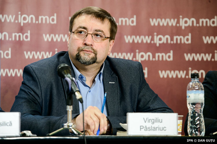 Депутат от партии PAS Вирджил Пысларюк. 