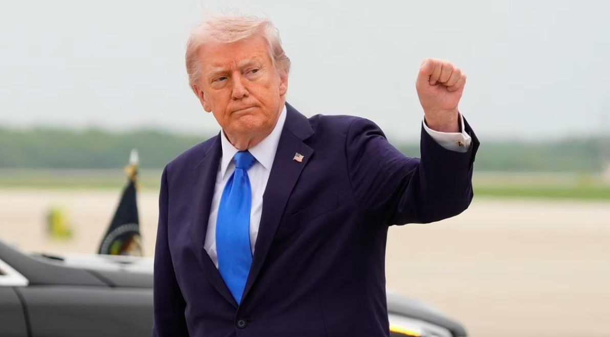 Дональд Трамп поддержал переименование иммиграционной службы США ICE в NICE.