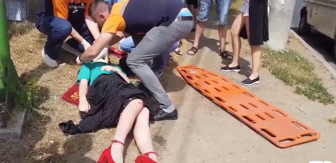 В Кишиневе сбили девушку на пешеходном переходе.