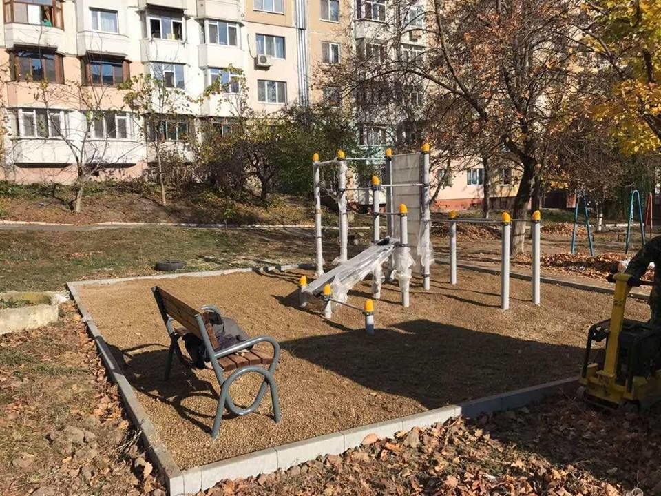 Отремонтированные спортплощадки будут находиться под видеонаблюдением.