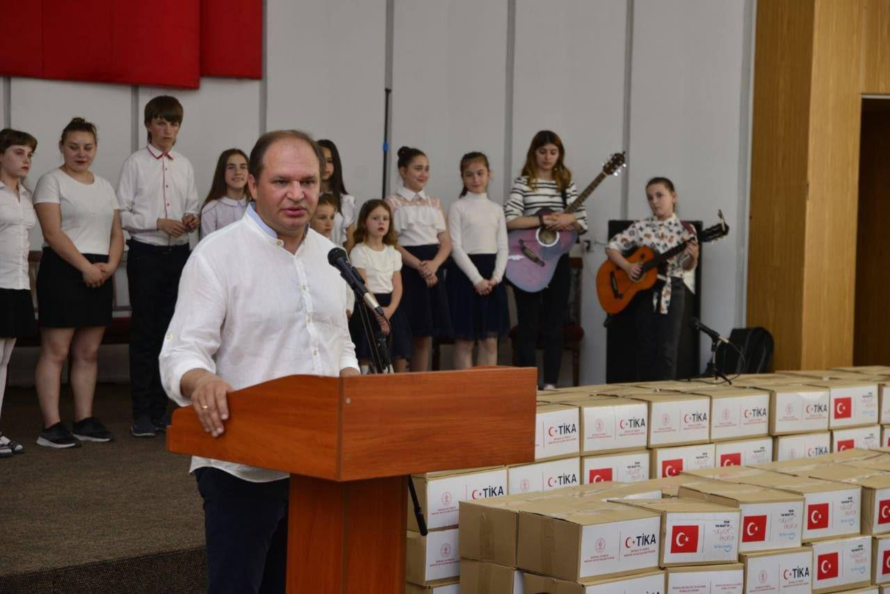 Чебан: Сегодня мы раздали малоимущим семьям 300 пакетов с продуктами.