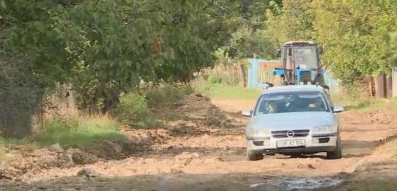 В селе Иванча живет почти 2200 человек.