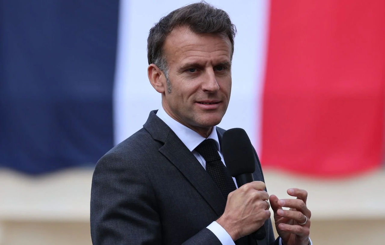 Macron a îndemnat elevii din Franța să instituie „o zi fără ecrane”.