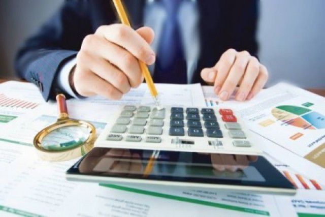 Economistul presupune că lipsa de bani în buget este legată de faptul că acesta a fost întocmit greșit.
