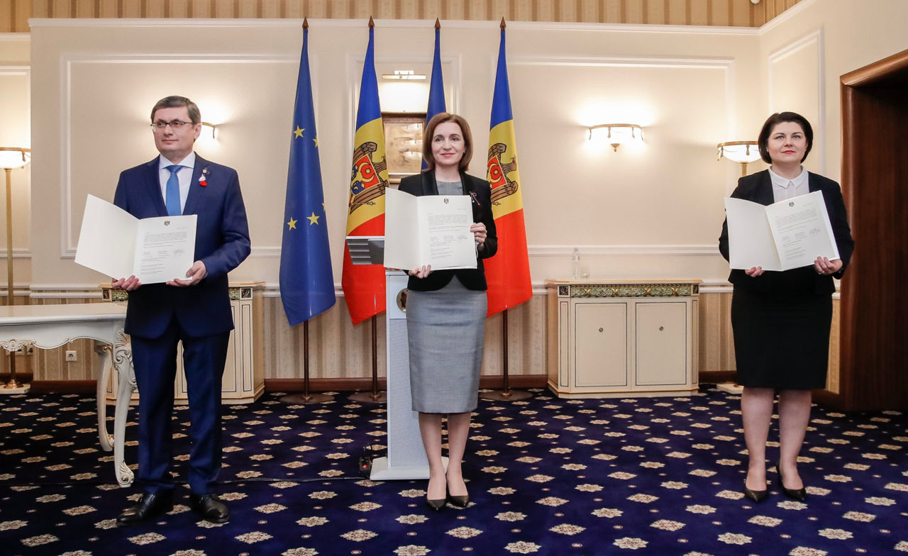 С момента подачи Молдовой заявки на членство в ЕС исполнился год.