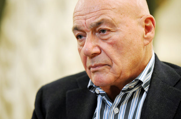 Телеведущий Владимир Познер.