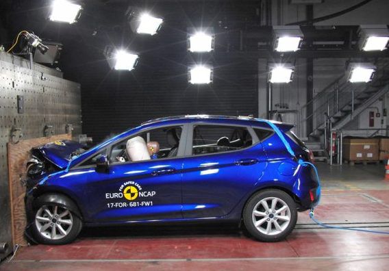 Automobilele au început să ofere adulților 90% de protecție.