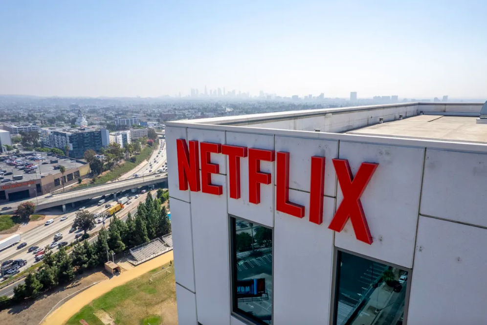 Netflix încearcă să ajusteze acordul cu Warner Bros. pe fondul scăderii acțiunilor.