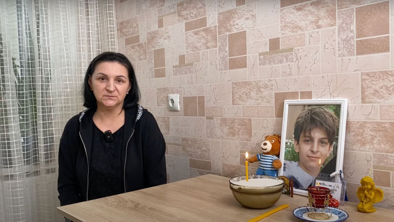 Мать сбитого в Ставченах 12-летнего велосипедиста похоронила третьего ребенка.
