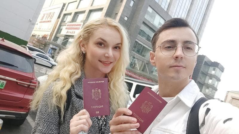 В Китае молодые люди из Молдовы проехали 1500 км, чтобы проголосовать.