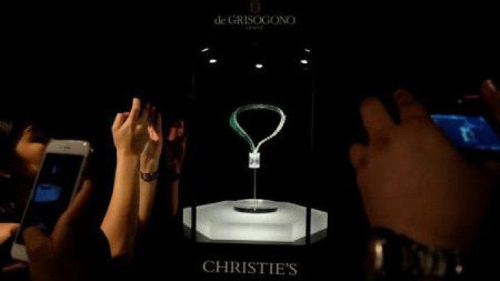 Un diamant de 163,41 de carate va fi scos la licitație de casa Christie's.